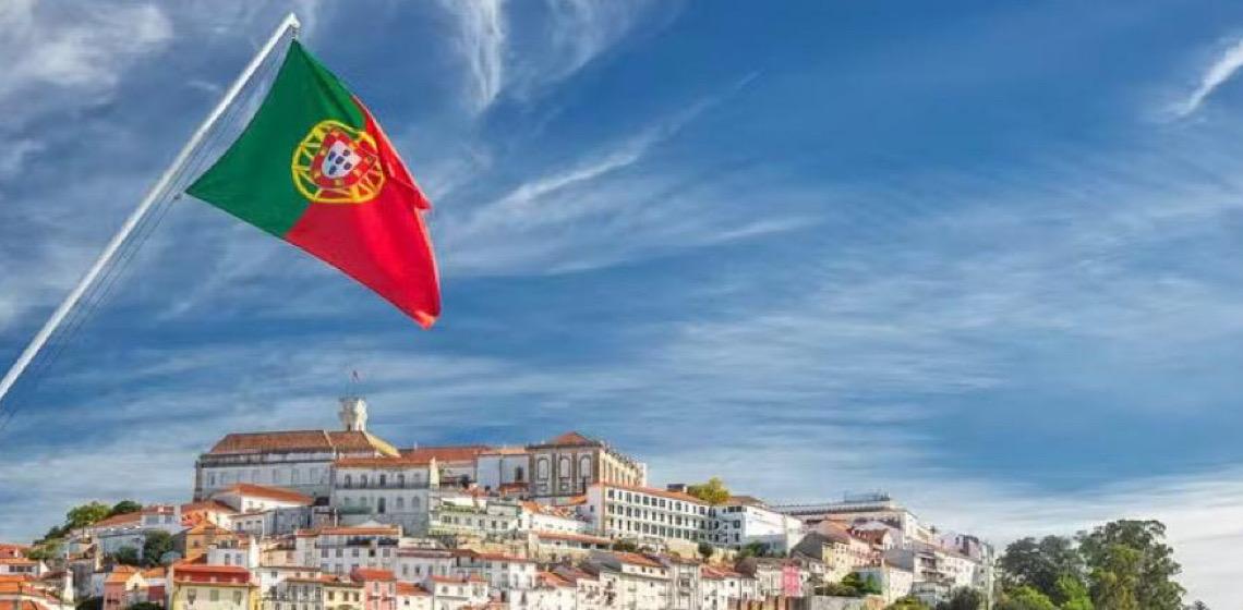 Com ajuda da ultradireita, governo de Portugal aprova no Parlamento lei que afeta brasileiros