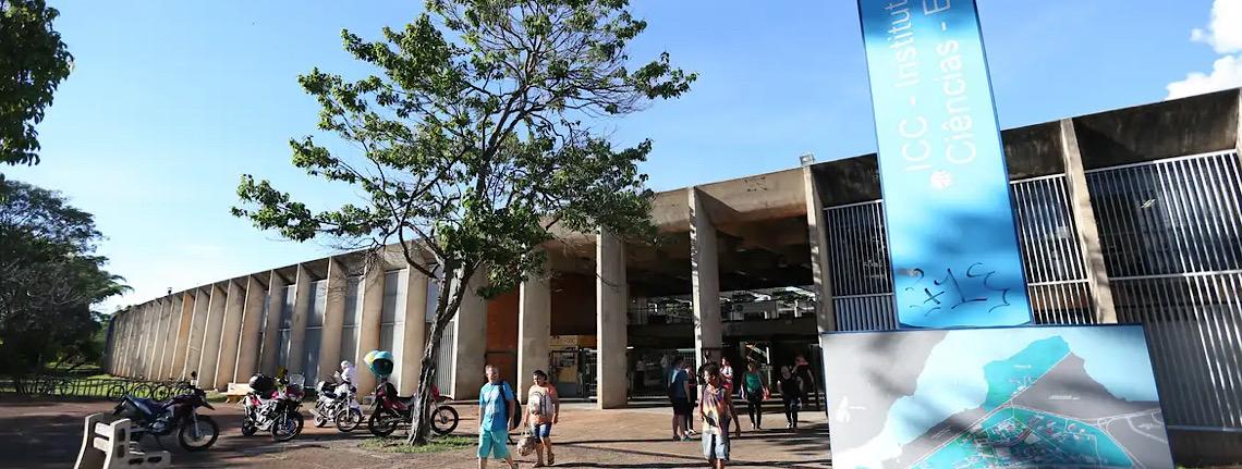 Cientistas desenvolvem testes para detecção de metanol em bebidas 