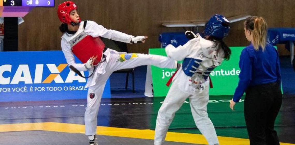 Gêmeos de escola pública de Santa Maria fazem história no taekwondo