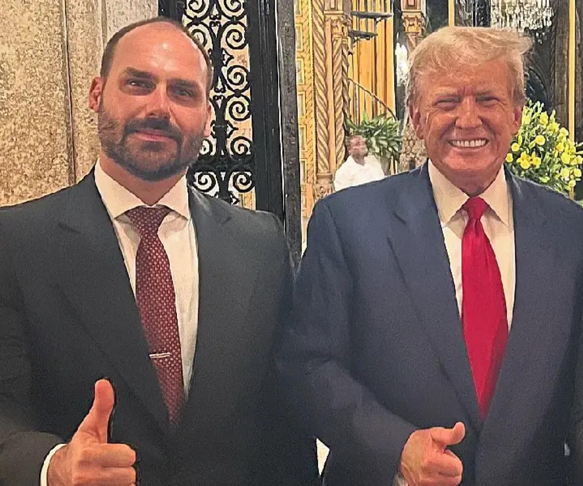 Eduardo Bolsonaro ainda não chamou Donald Trump de comunista