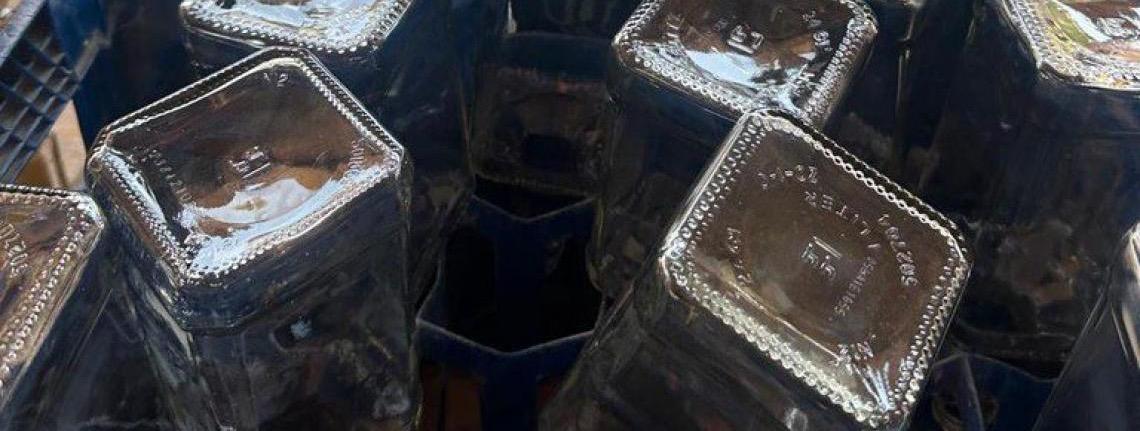 Facebook exclui grupo que vendia garrafas usadas para falsificadores de bebida após ação da AGU