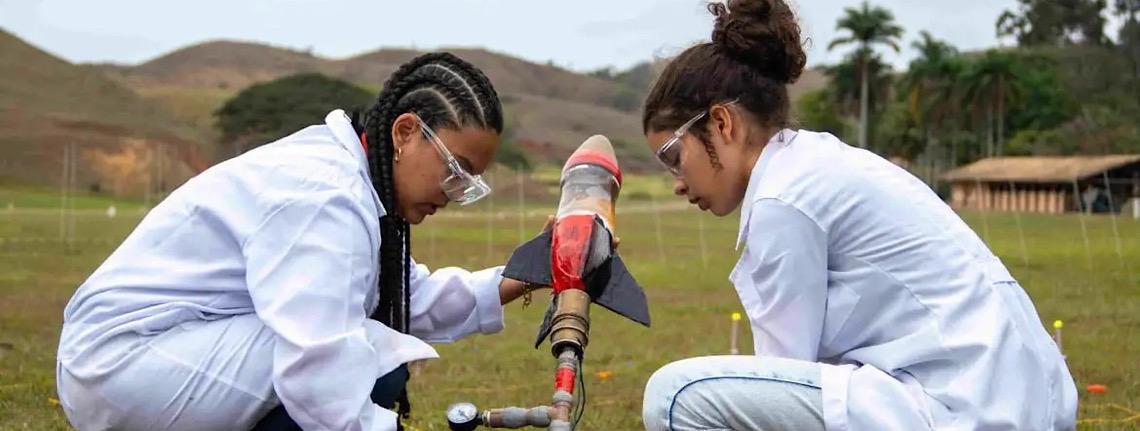 Jornada de Foguetes reunirá mais de 5 mil alunos do Brasil no Rio de Janeiro