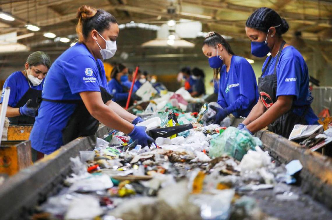 Com 48,5 mil toneladas de recicláveis recolhidas neste ano, coleta seletiva alcança 90% da população urbana do DF