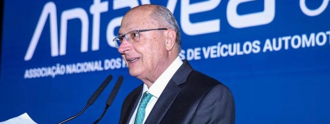 Geraldo Alckmin intervém para China garantir chips a montadoras brasileiras