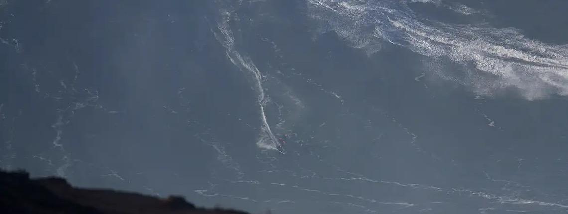 Janela está aberta para etapa de ondas gigantes em Nazaré