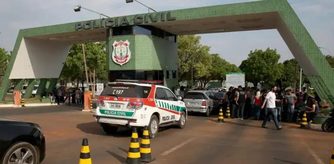 Brasileiro acusado de enviar ameaças e mensagens de ódio a autoridades dos EUA é alvo da Polícia Civil do DF