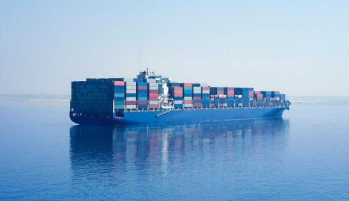 País bate recorde de exportação, importação e corrente de comércio no ano