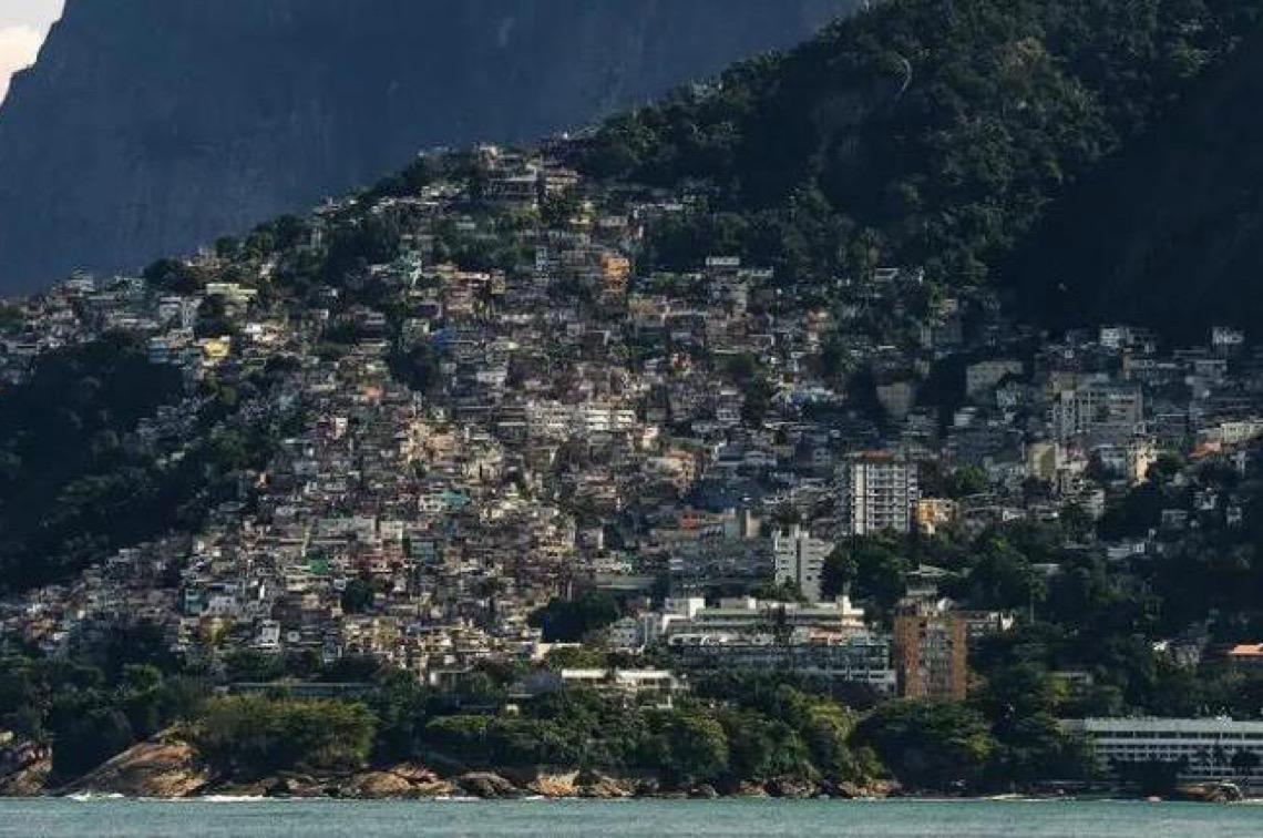 Projeto qualifica mototaxistas de favelas do Rio de Janeiro para atuar no turismo