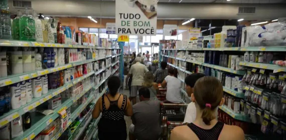 Isenção do IR reduz desigualdade e incentiva consumo, diz especialista
