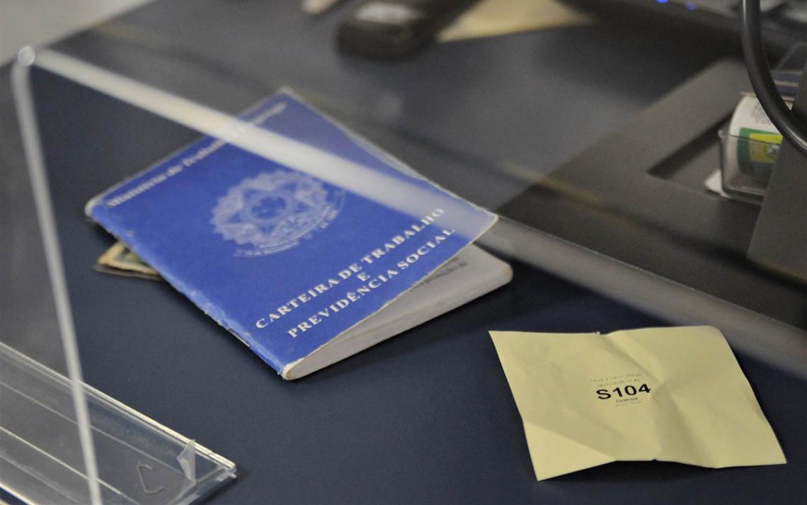 Agências do trabalhador têm quase mil vagas de emprego abertas nesta quarta (12)