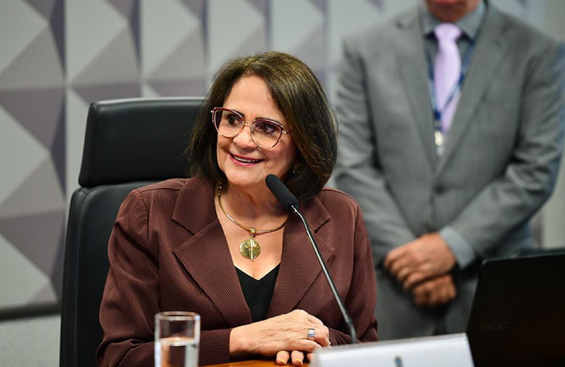 Senado deixa projeto antiaborto em segundo plano enquanto Damares trabalha por relatoria