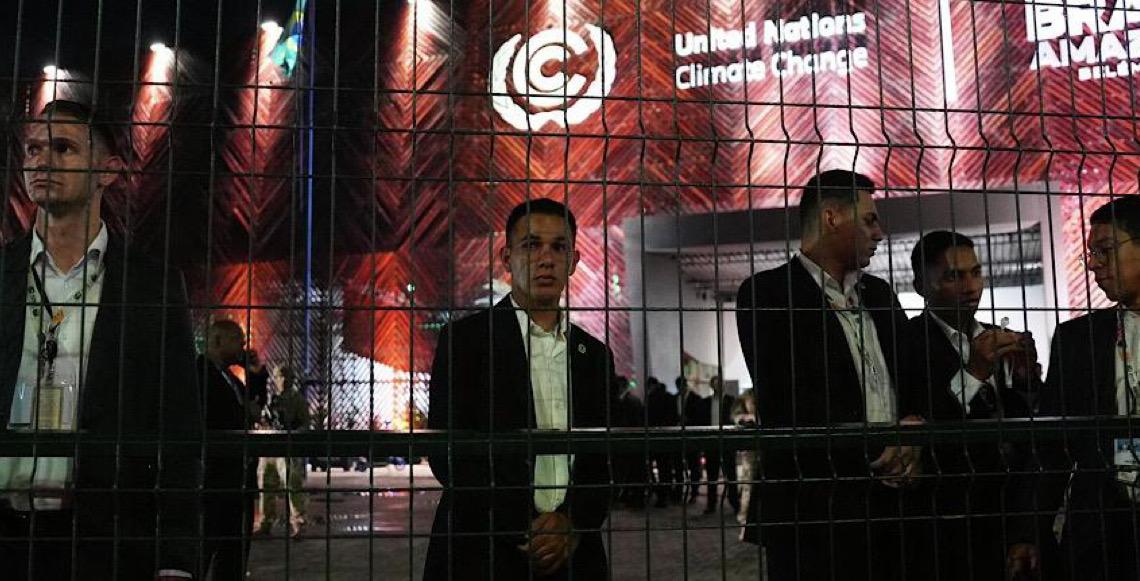 Invasão de manifestantes, plano de transição energética e tese de Lula em xeque: entenda 2º dia da COP30