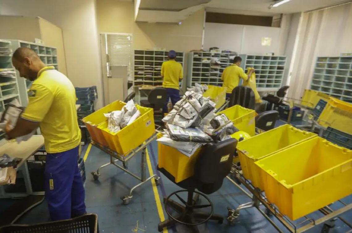 Correios aprovam demissão voluntária e fechamento de agências