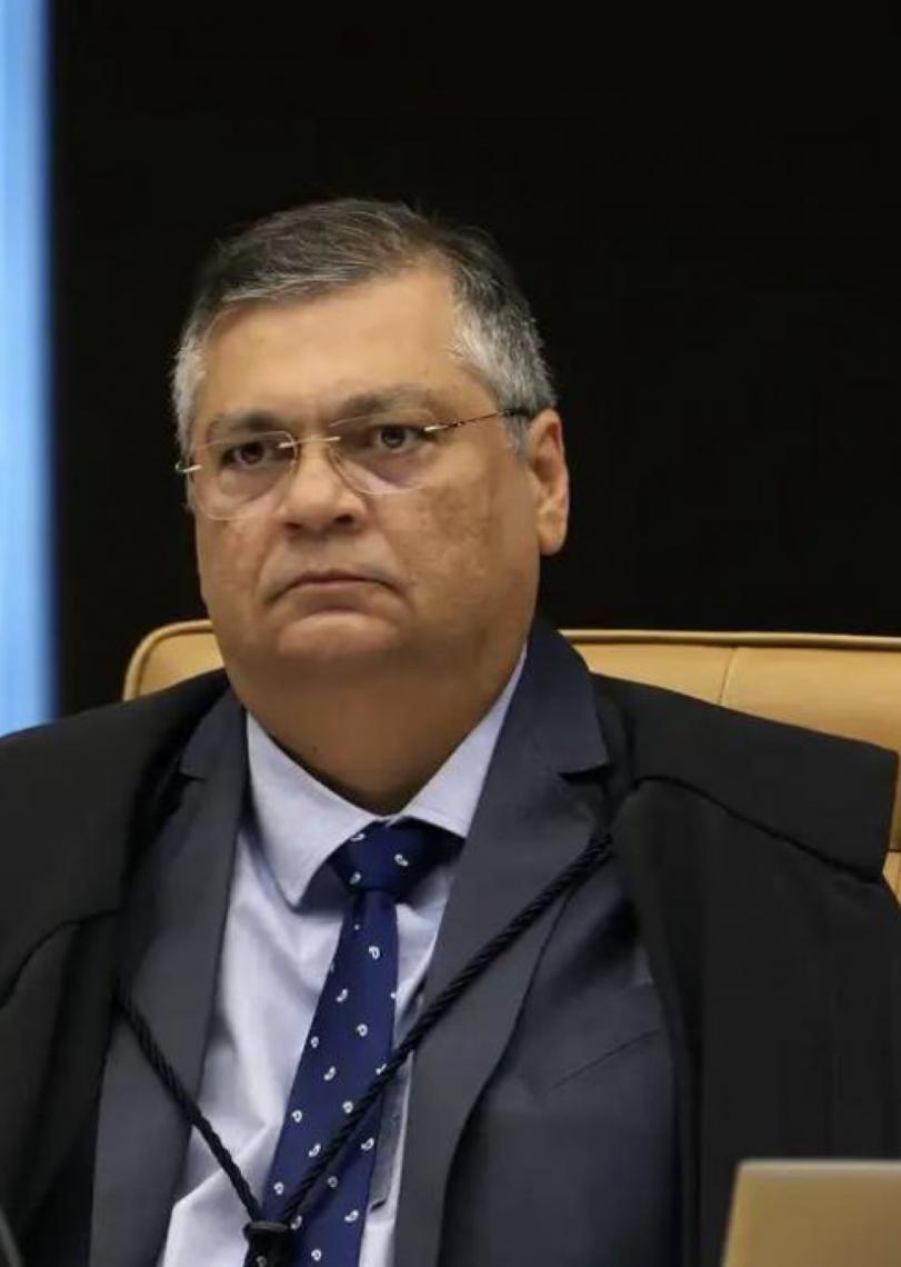 Flávio Dino manda divulgar CPF de quem ganha salário via emendas para saúde