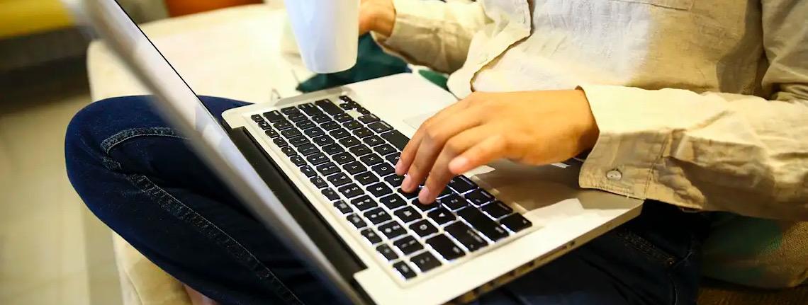 Tentar resolver tudo antes de o ano acabar gera frustração e sobrecarga emocional; saiba administrar tarefas