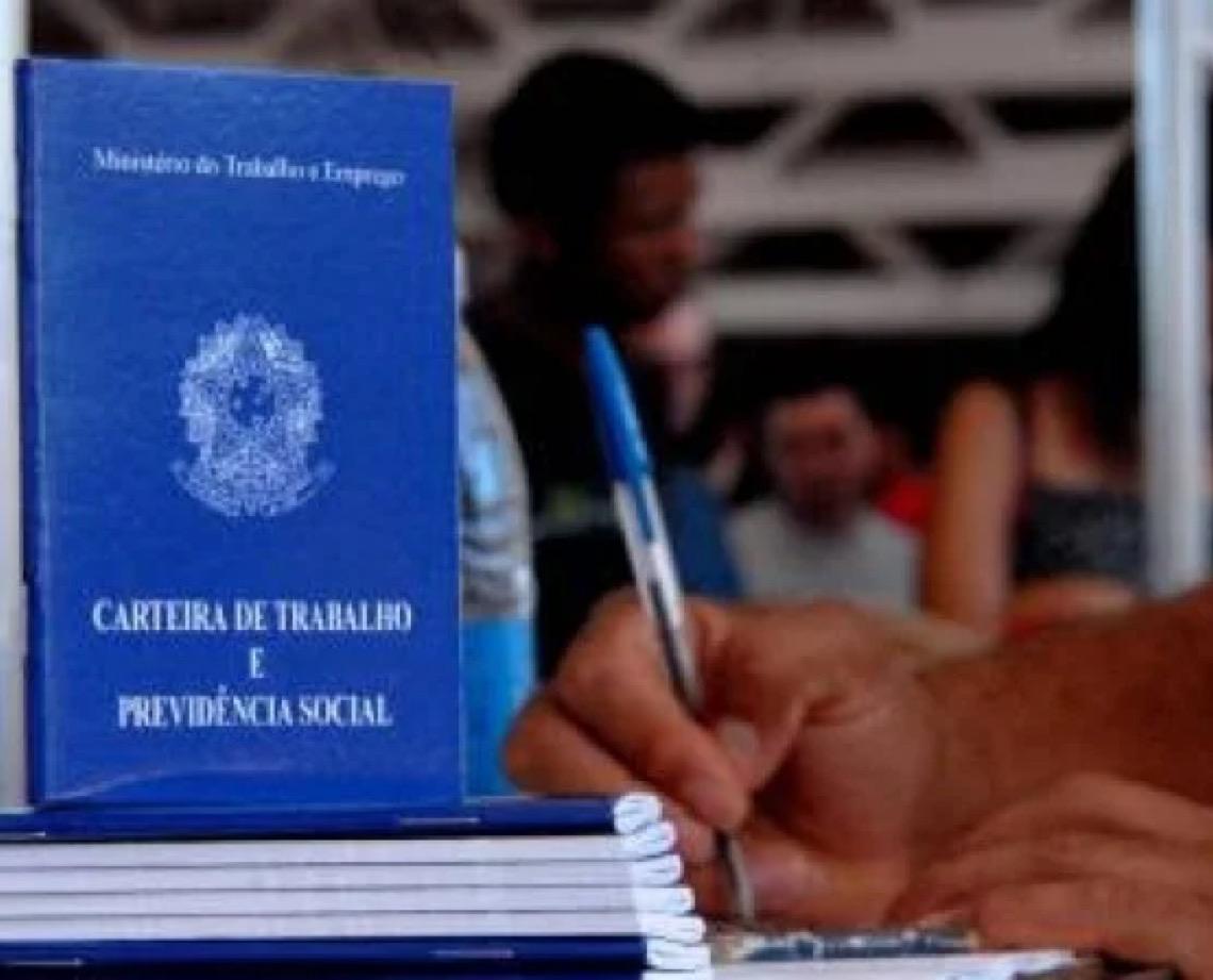 Semana termina com 462 vagas de emprego disponíveis; salários chegam até R$ 3 mil