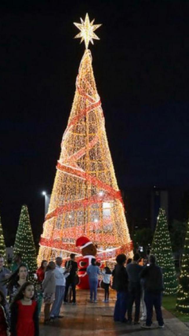 Nosso Natal 2025 ilumina Esplanada e atrai famílias com espetáculos gratuitos