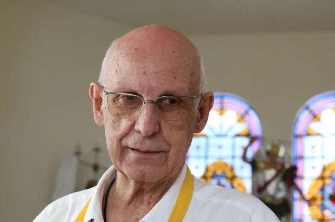 Igreja determina que padre Júlio pare de transmitir missas na internet