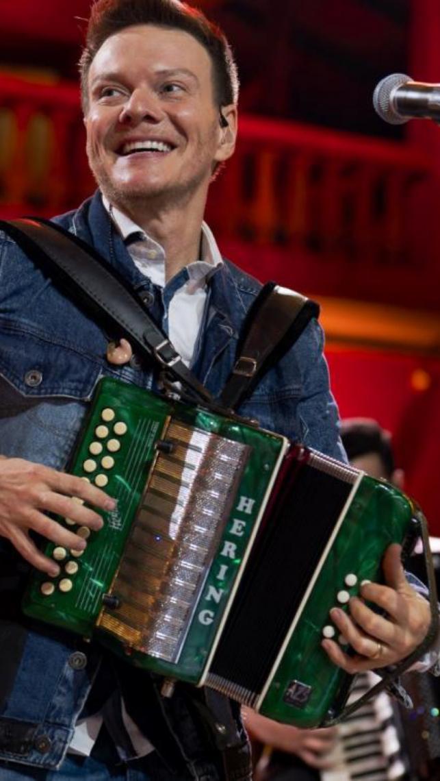 Michel Teló faz show gratuito no Nosso Natal 2025 nesta sexta
