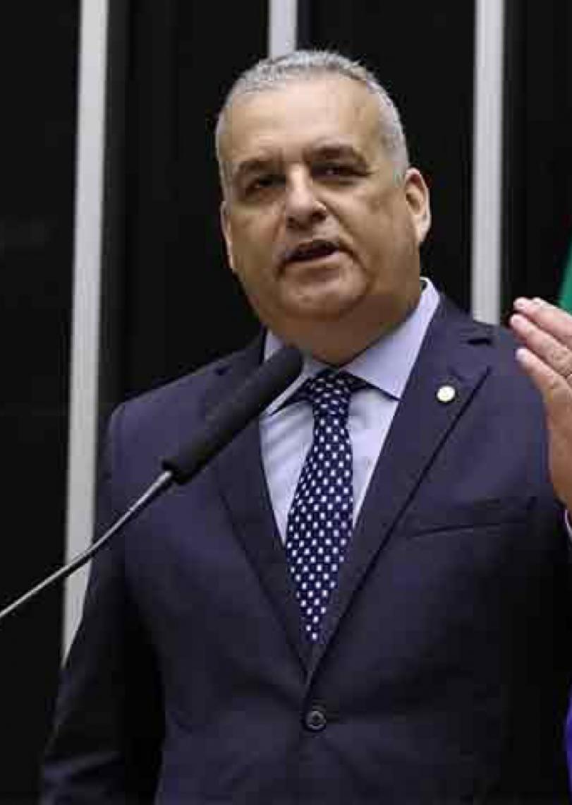 Relator diz que Weverton Rocha tem de depor à CPI do INSS após operação da PF