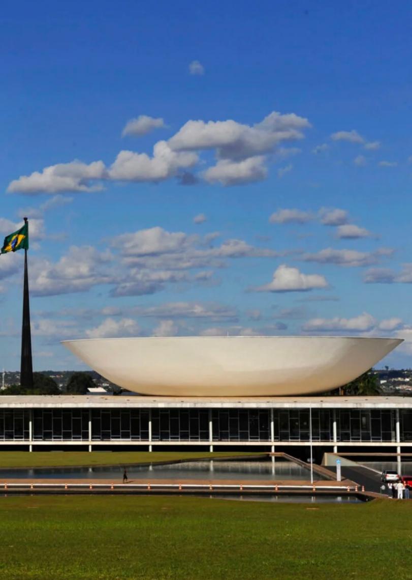 Câmara cassa mandatos de Eduardo Bolsonaro e Alexandre Ramagem