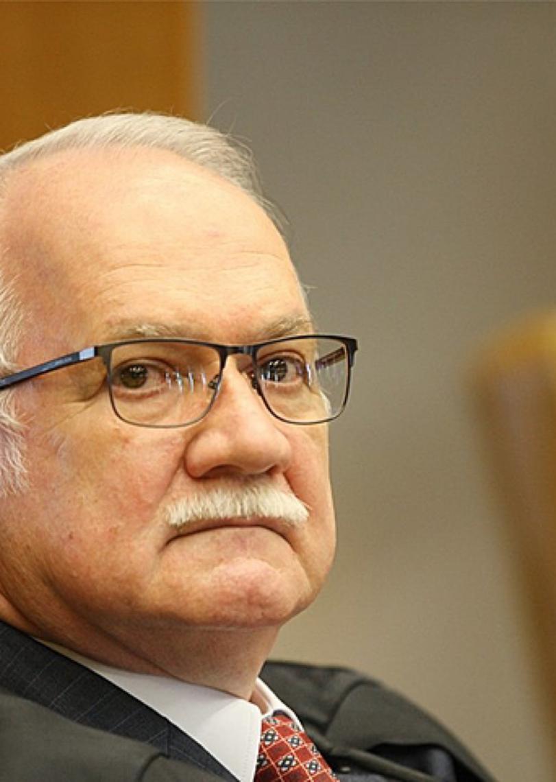 Fachin faz pente-fino em penduricalhos de magistrados e estuda impor teto