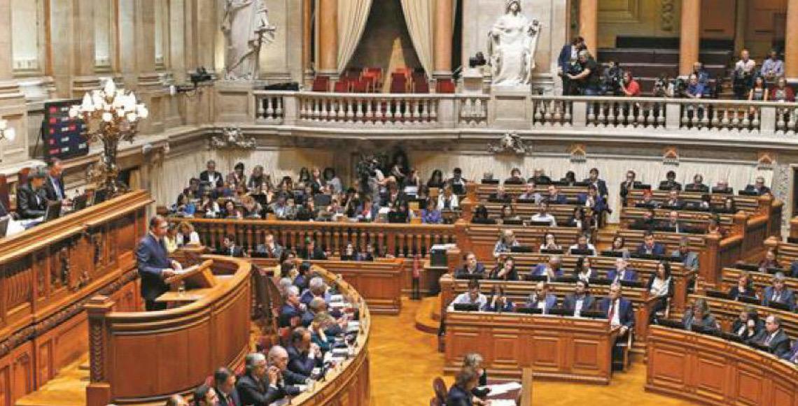 Justiça de Portugal manda Parlamento reescrever e fazer nova votação da lei de nacionalidade