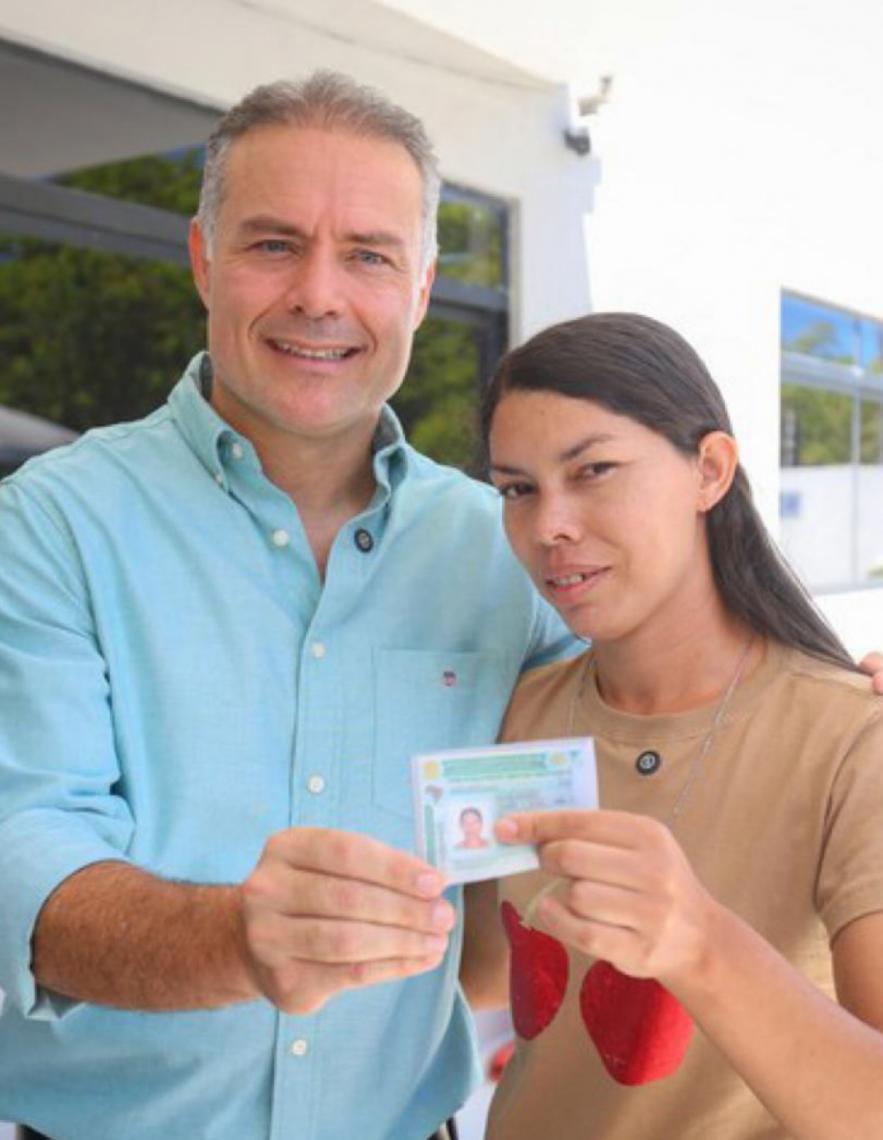 'O custo era muito alto': Doméstica na PB é 1ª brasileira a tirar nova CNH