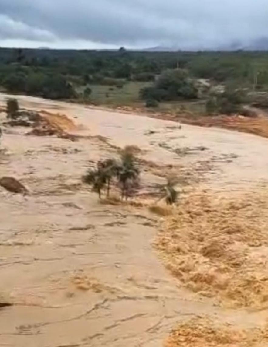 Moradores retornam à área afetada por rompimento de barragem no Tocantins