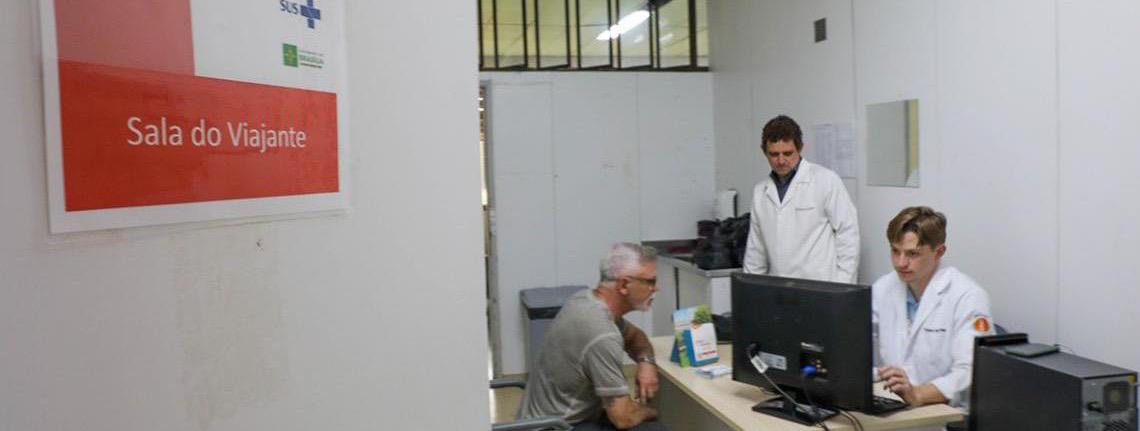 Ambulatório do Viajante no Hran orienta população do DF sobre vacinas e prevenção de doenças antes de viagens