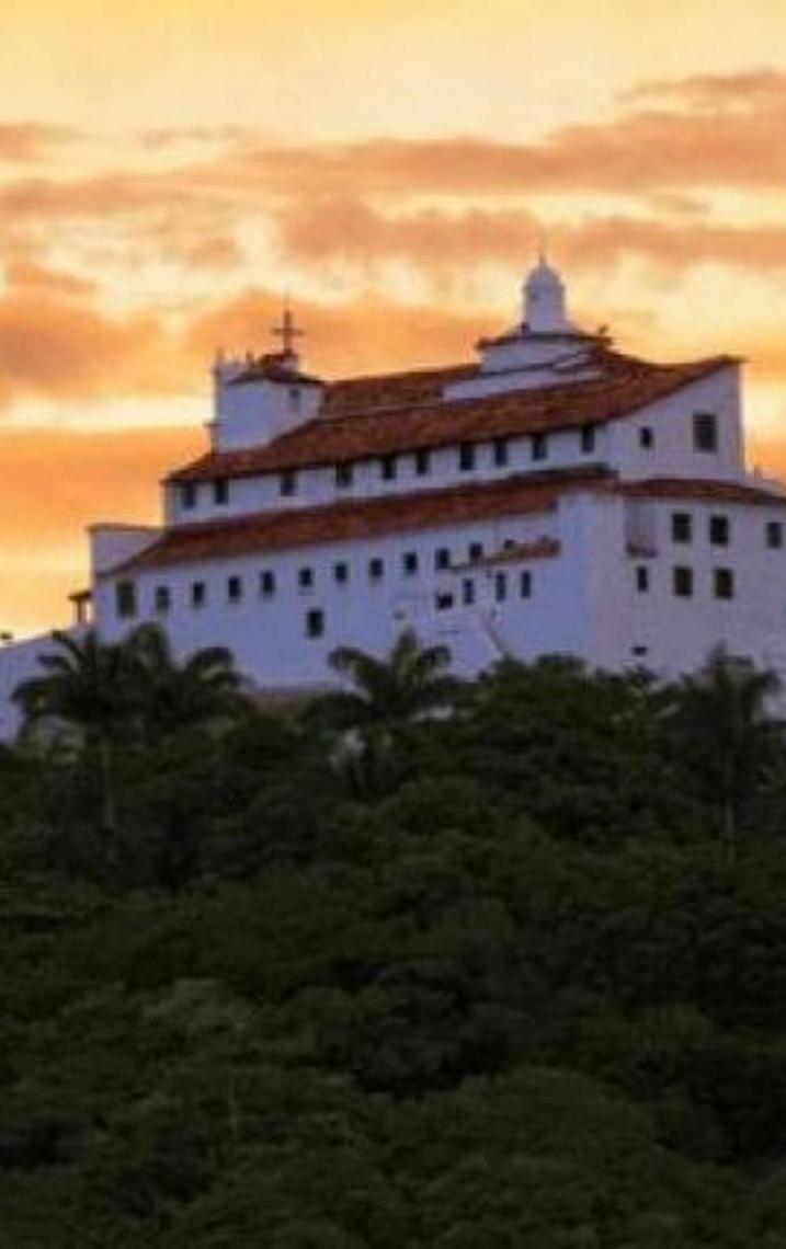 Praias urbanas, história secular e a moqueca que é identidade local no litoral capixaba