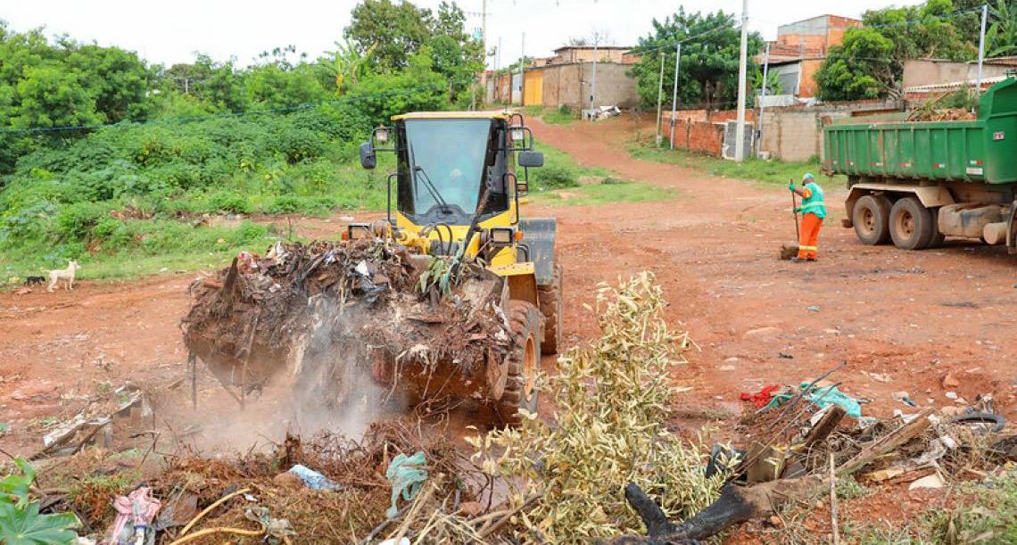 Coleta de lixo descartado irregularmente no DF custa R$ 5,8 milhões aos cofres