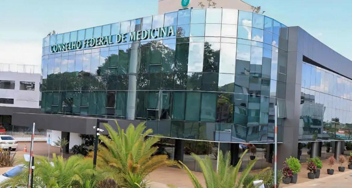 CFM  estuda usar Enamed para conceder registro profissional