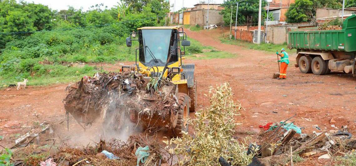 Coleta de lixo descartado irregularmente no DF custa R$ 5,8 milhões aos cofres