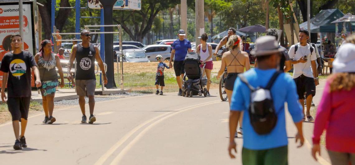 Verão e exposição prolongada ao sol acendem alerta para saúde durante a temporada