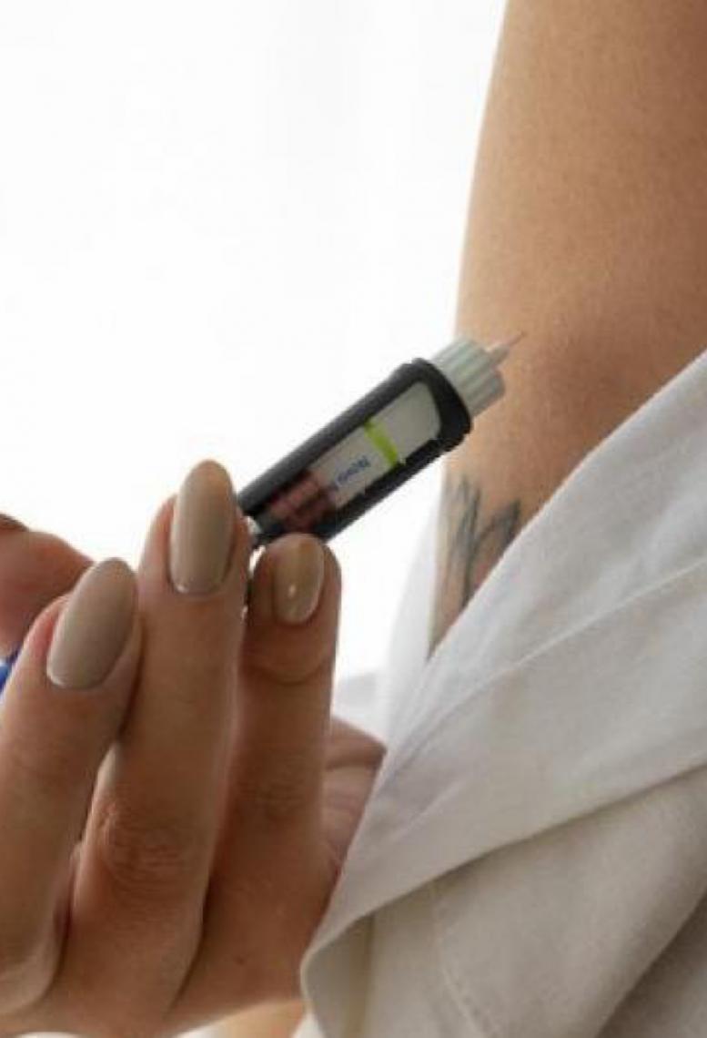 Reino Unido alerta para pancreatite associada a canetas emagrecedoras