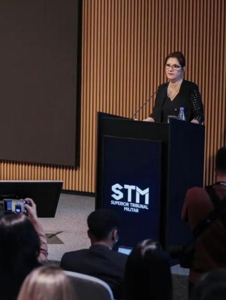 Superior Tribunal Militar recebe pedido de perda de patente de Jair Bolsonaro e mais 4 oficiais