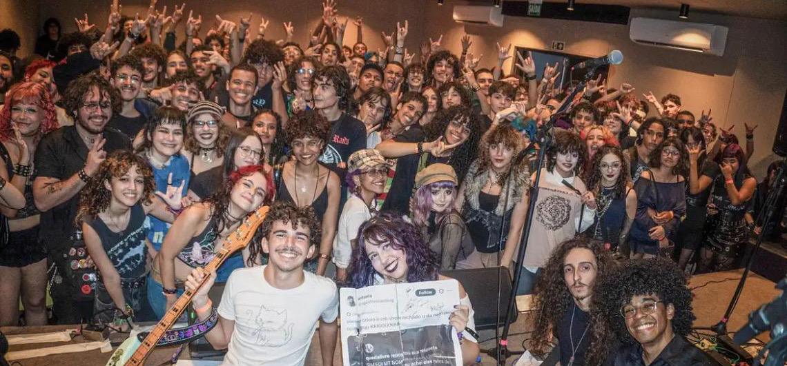 Com dificuldades no mercado da música, jovens lançam selo independente