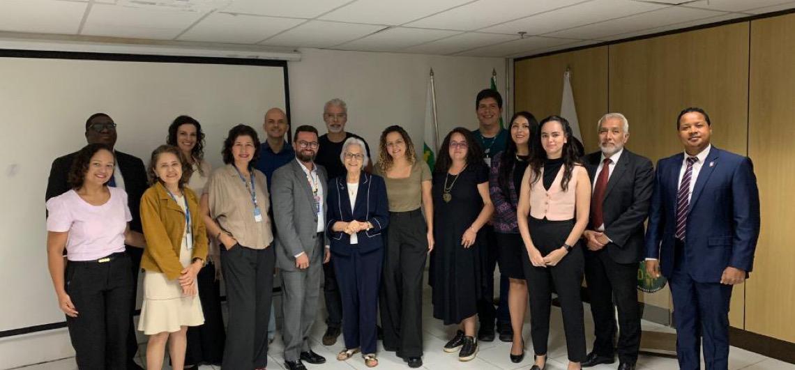 Embaixadas latino-americanas conhecem serviço de atendimento a imigrantes do Governo do DF