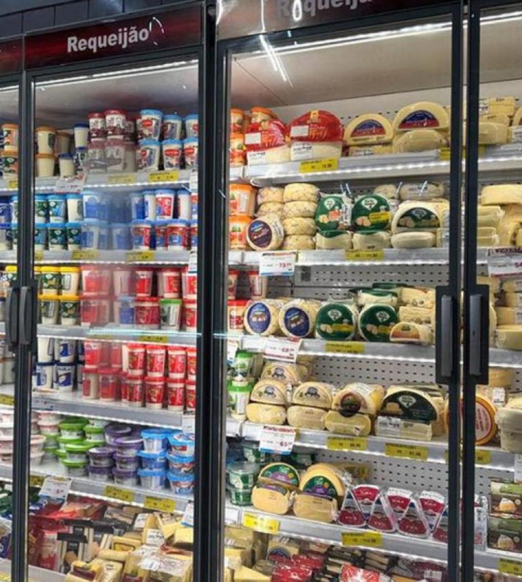 Produção recorde e preços em queda: Perspectivas para o mercado de leite em 2026