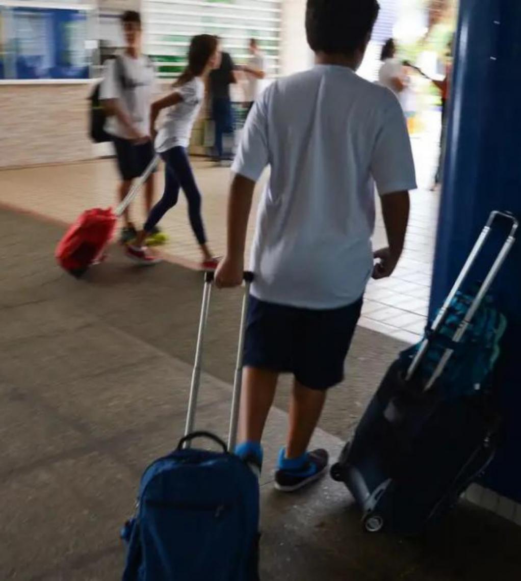 Ministério Público de Minas faz alerta sobre exposição de menores nas redes sociais