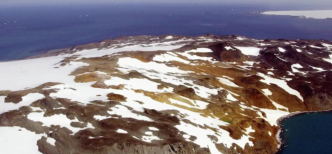 Oceanos absorveram em 2025 calor de 12 bombas de Hiroshima por segundo