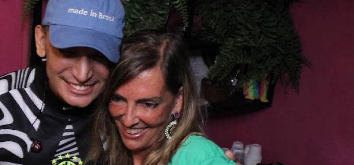 João Gomes interrompe show para homenagear Tatiana Sampaio: 'Obrigado por tudo'