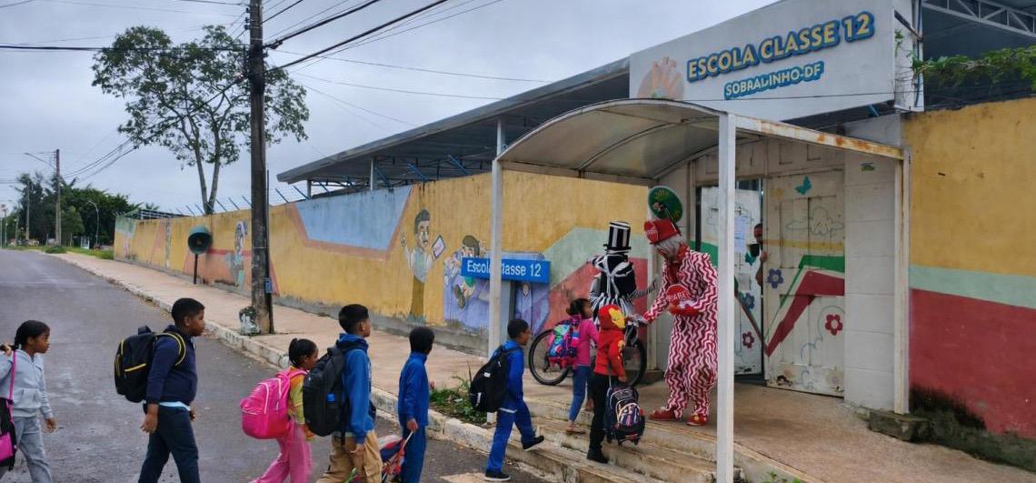 Departamento de Estradas de Rodagem do DF aposta na conscientização de alunos da rede pública de ensino