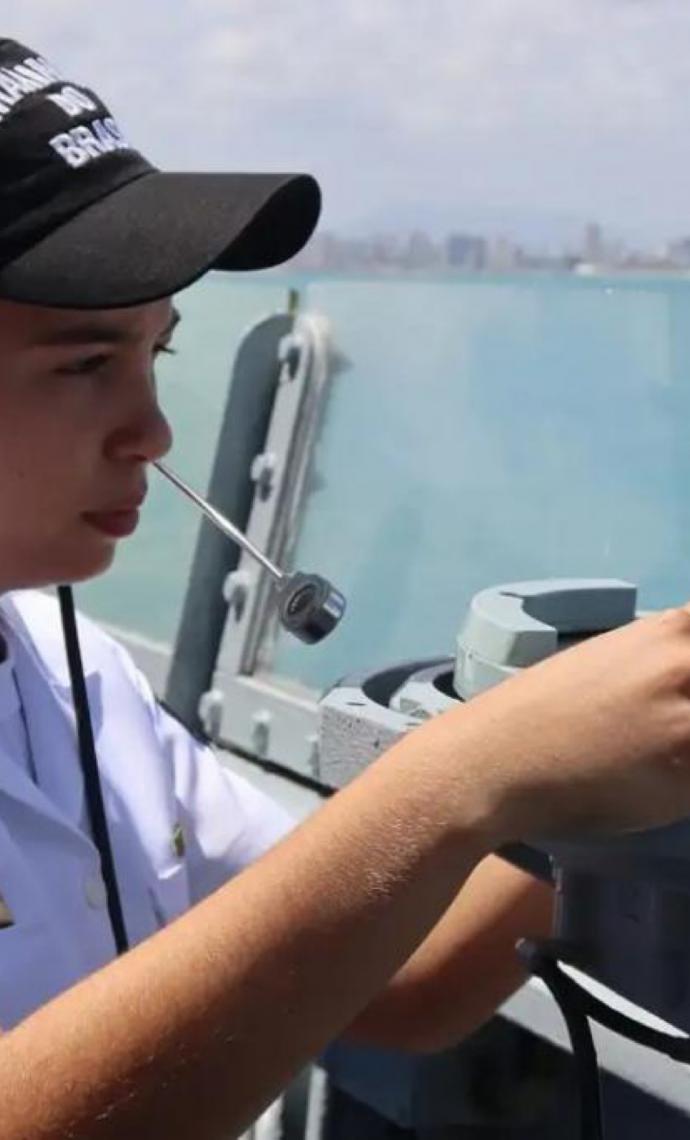 Voluntárias ingressam pela primeira no serviço militar inicial feminino