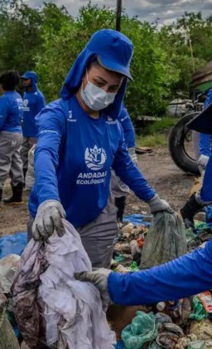 Por meio de projetos de limpeza: Comunidade transforma cenário ambiental da Baía de Guanabara
