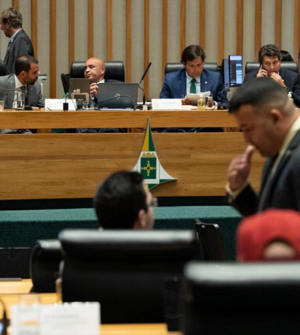 Câmara Legislativa do Distrito Federal aprova uso de imóveis públicos para socorrer BRB