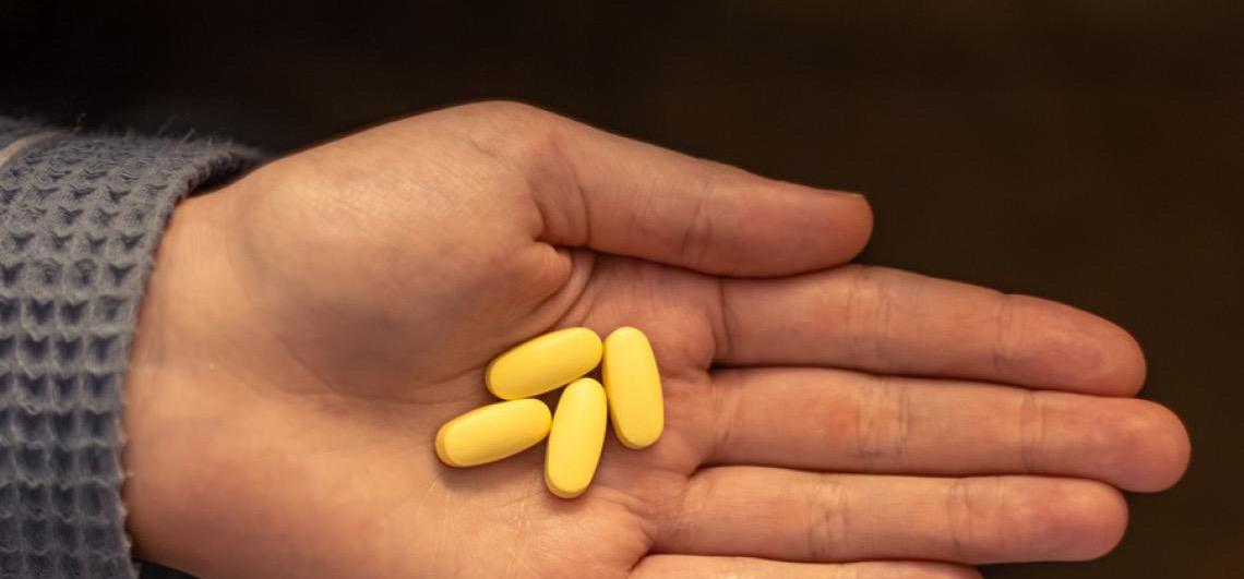 Suplementos com cúrcuma podem trazer risco de danos ao fígado, o alerta é da Anvisa