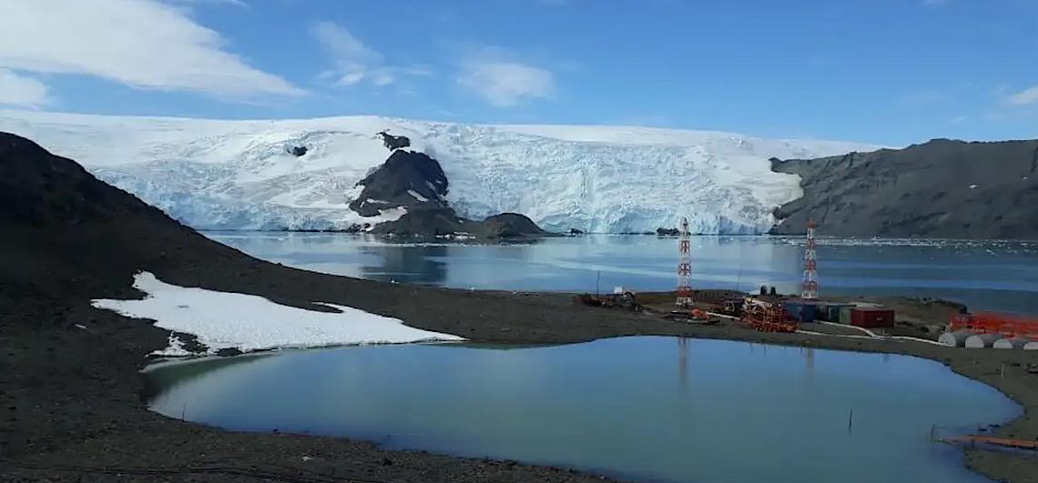 Diante do aquecimento global, cientistas correm para guardar gelo do mundo na Antártida