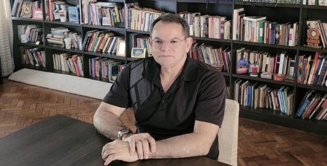 Miguel Lucena chega a 300 colunas em O Norte Online e celebra duas vozes